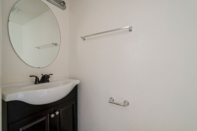 Building Photo - 5869 N 59th Dr