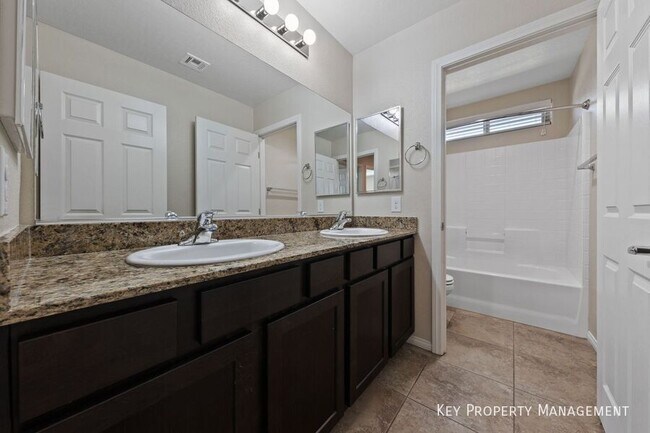 Building Photo - 2324 Mundare-