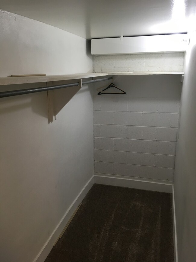 Building Photo - Fresh & Updated Provo Basement