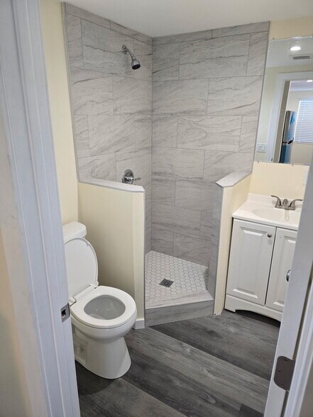 Building Photo - 4336 Lime St