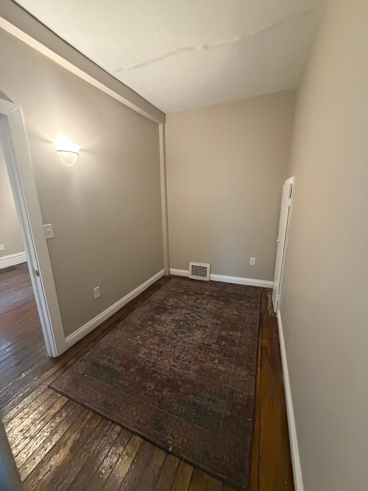 Building Photo - 134 Perry St