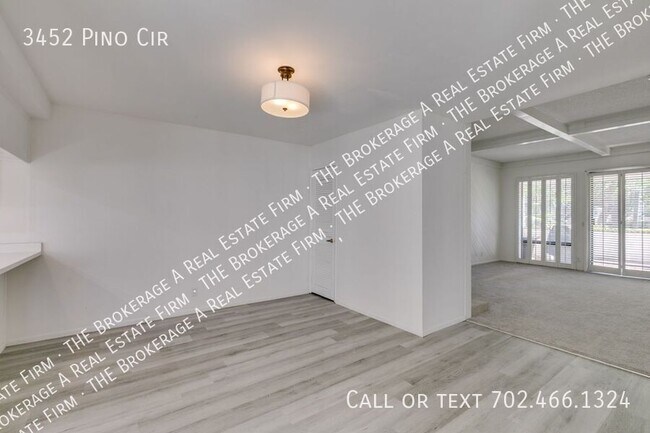 Building Photo - 3452 Pino Cir