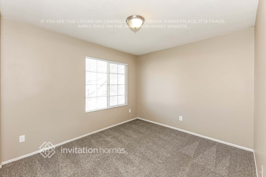 Building Photo - 1677 Mesquite Vista