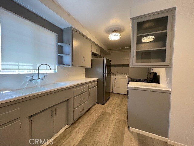 Building Photo - 2544 N Brighton St