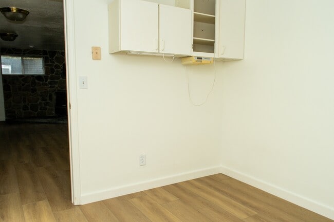 Building Photo - 245 W 500 S