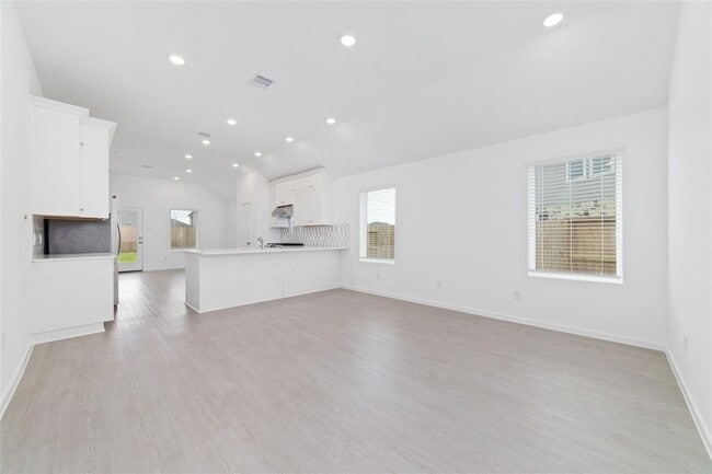 Building Photo - 26802 Tree Mallow Dr