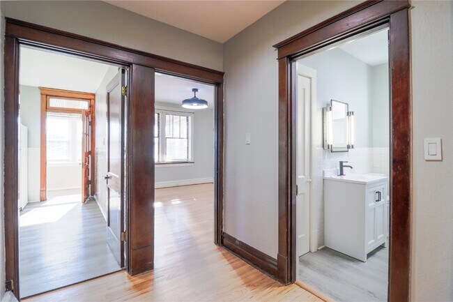 Building Photo - 4932 Loughborough Ave