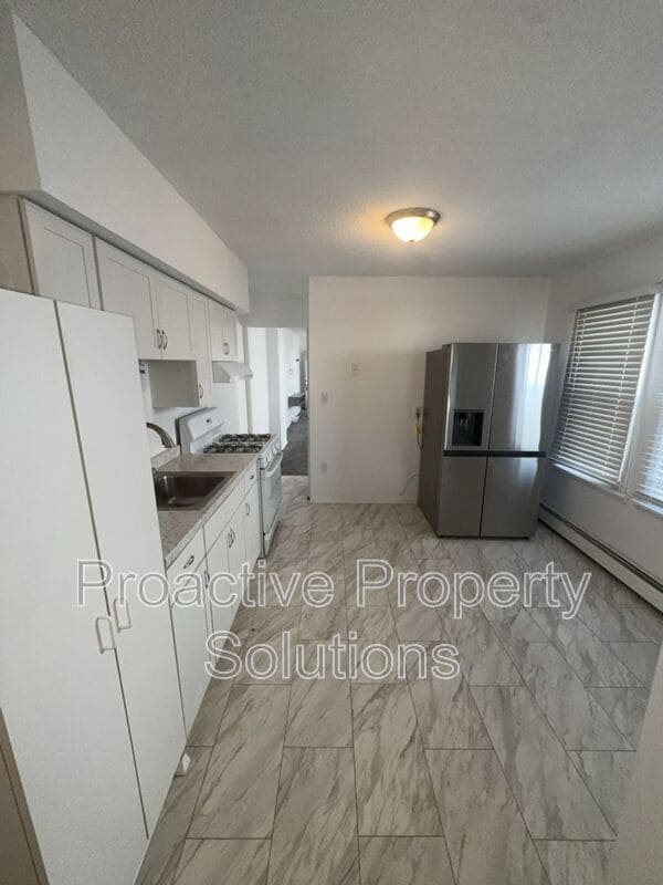 Building Photo - 415-417 17th Ave