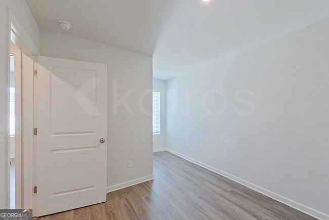 Building Photo - 337 Ironwood Ct