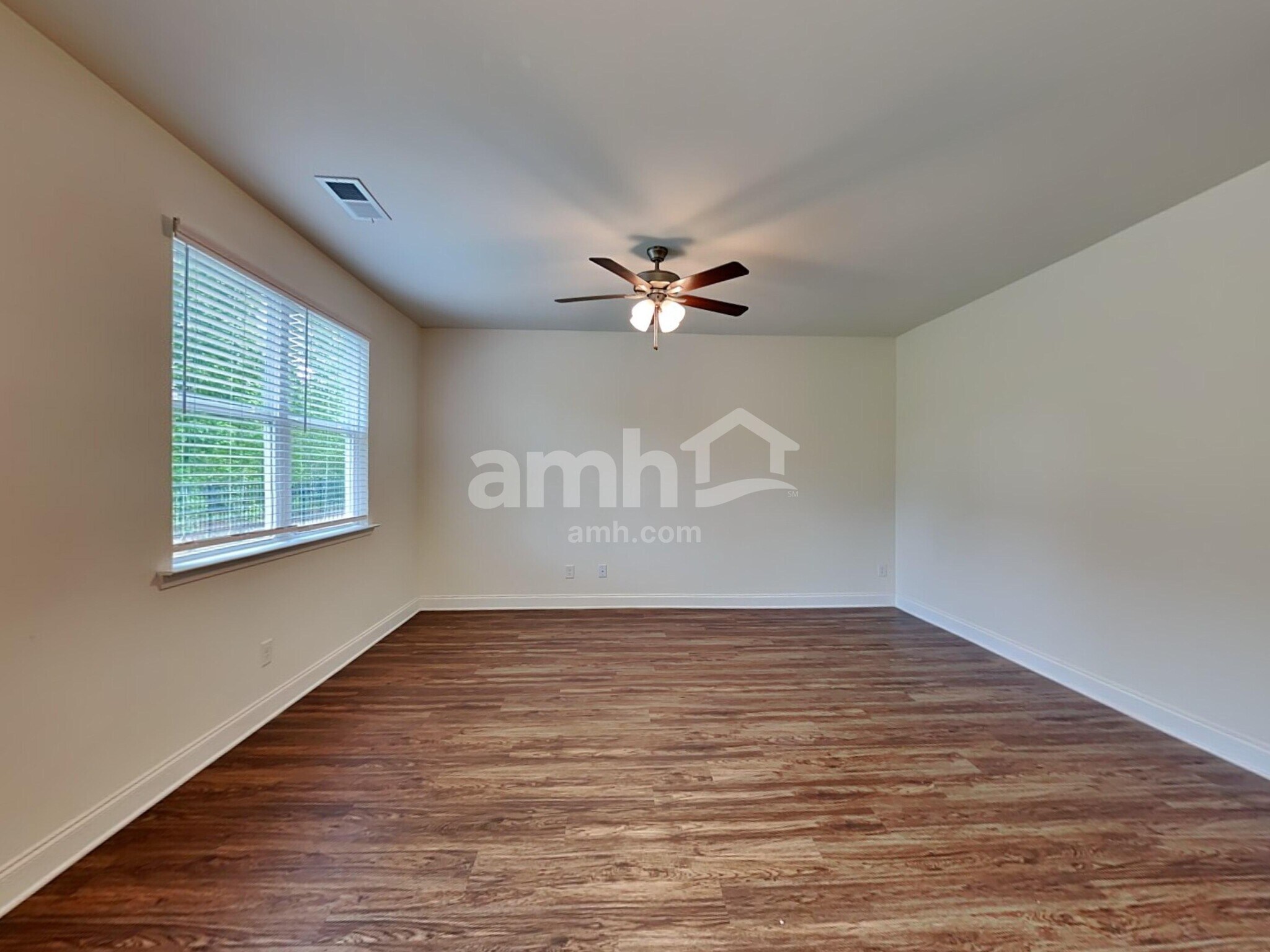 Building Photo - 603 Lake Vista Dr