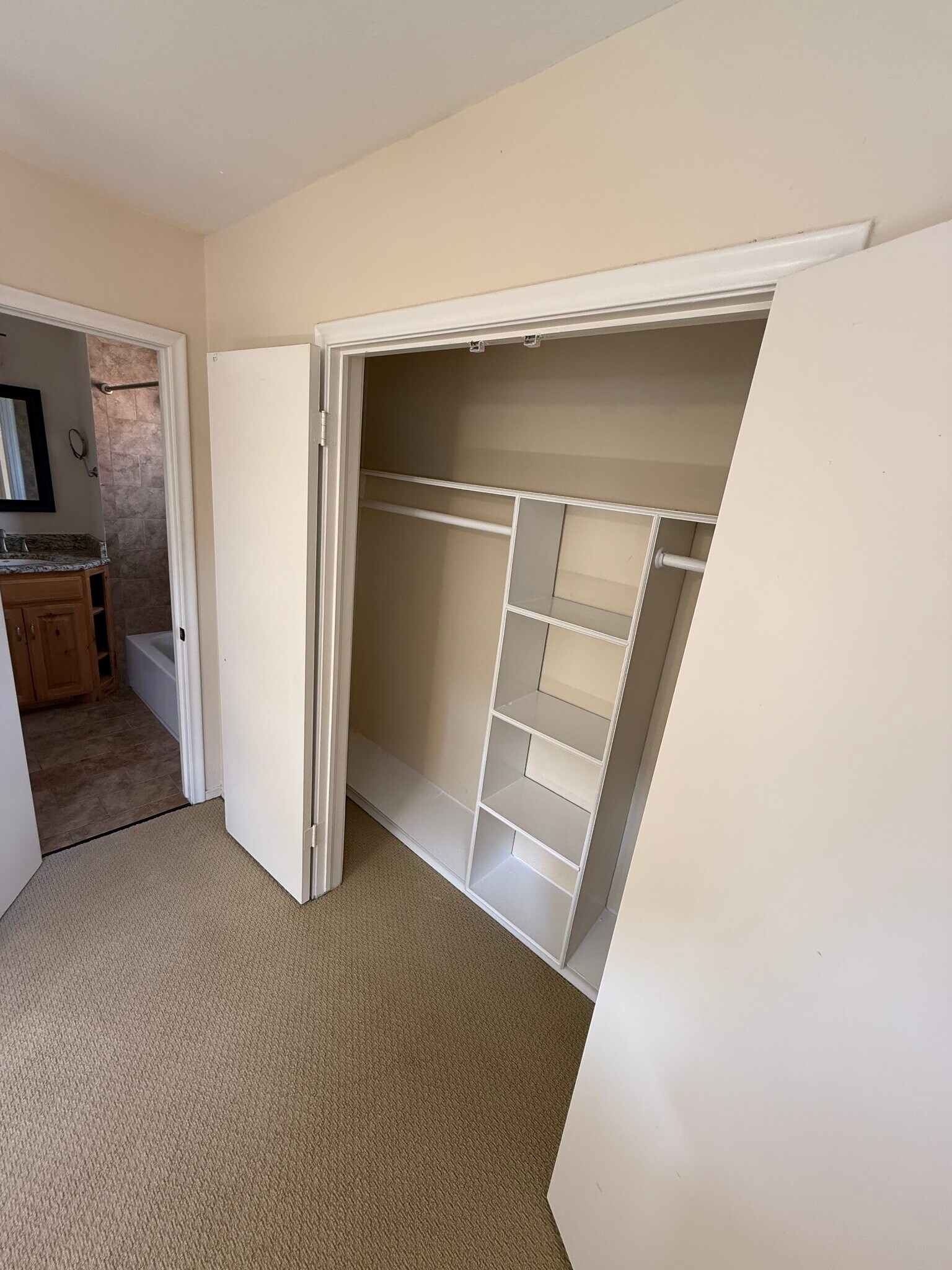 Building Photo - 8620 Baltimore Dr