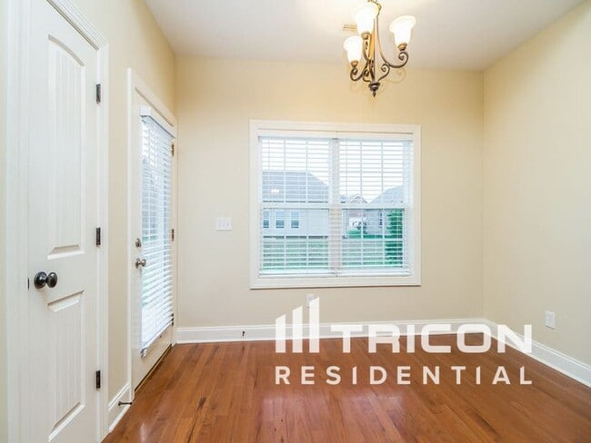 Building Photo - 3621 Jerry Anderson Dr