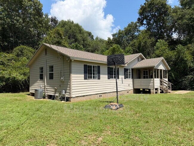 Building Photo - 522 Charlie Harris Loop