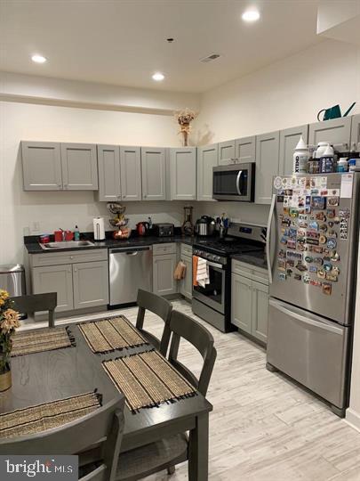 Building Photo - 980 N Marshall St