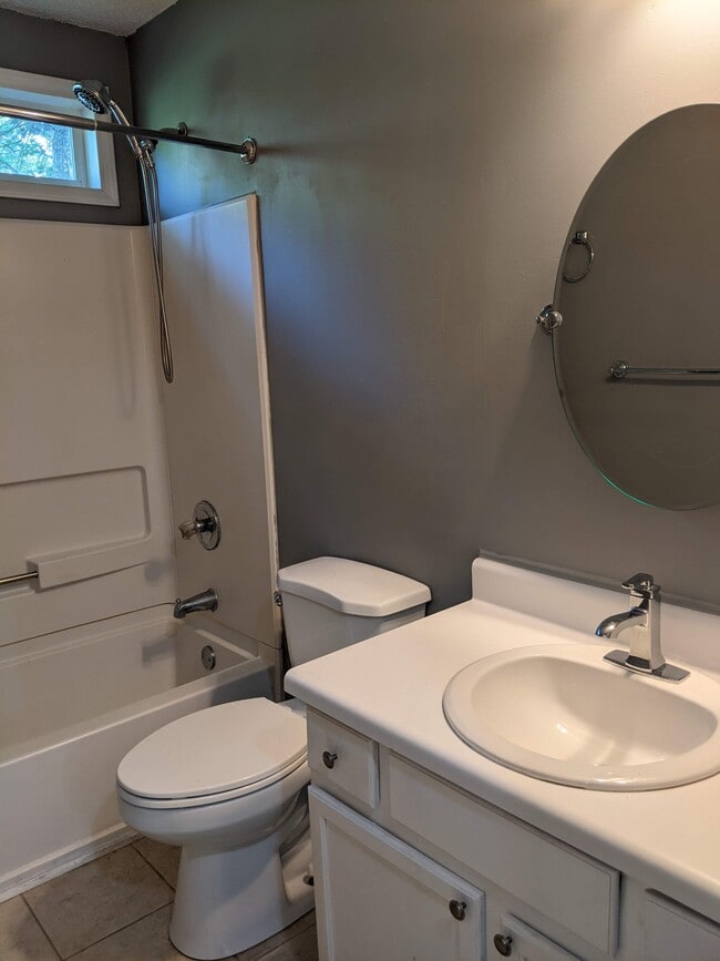 Building Photo - 408 Patriot Pl