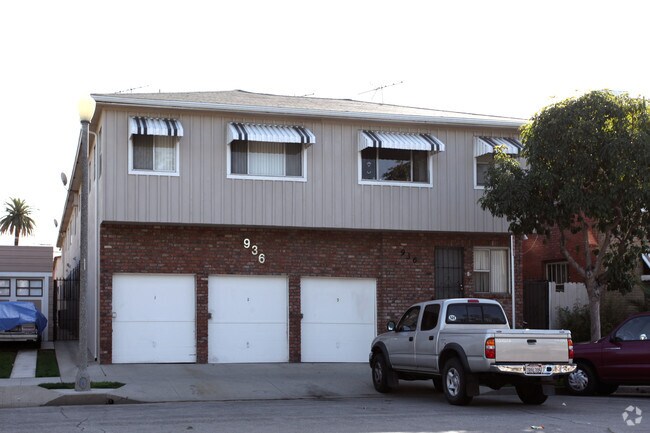Building Photo - 936 Cedar Ave