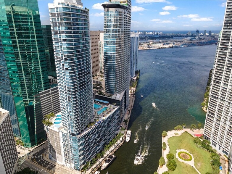 Building Photo - 200 Biscayne Boulevard Way