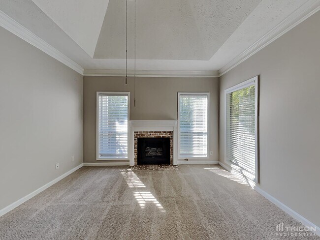Building Photo - 150 Woodlake Dr
