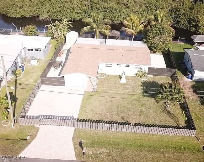 Building Photo - 141 Schneider Dr