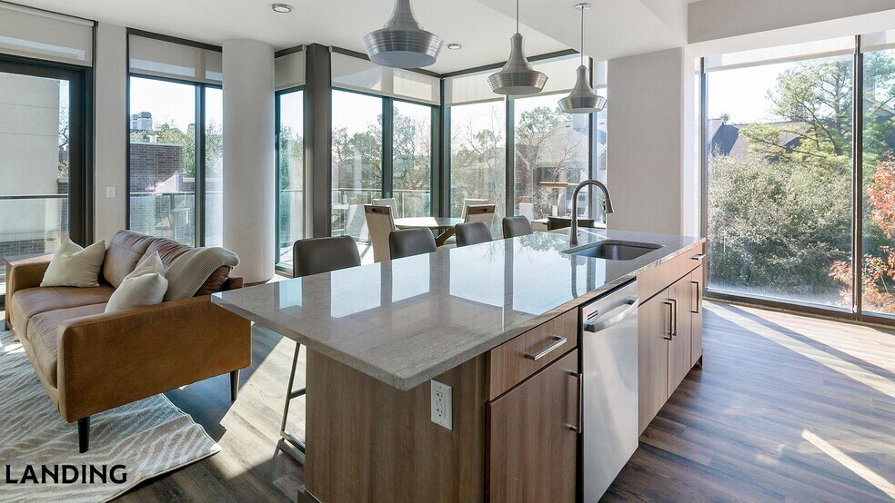 Building Photo - 1414 Wood Hollow Dr