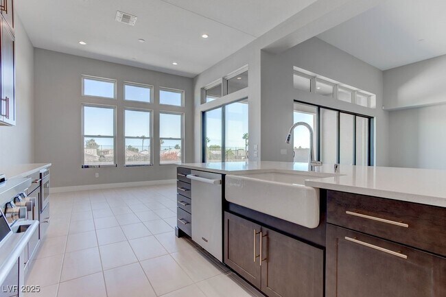 Building Photo - 4778 Outlook Peak St