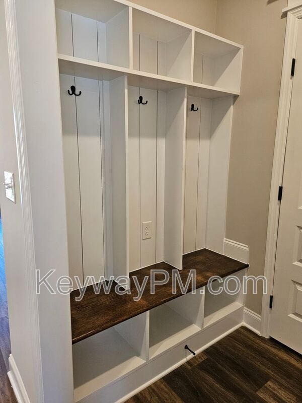 Building Photo - 3112 Venetian Dr