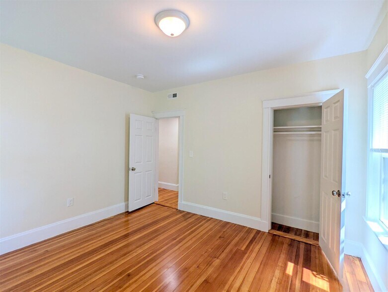 Building Photo - 8 Lowell Cir