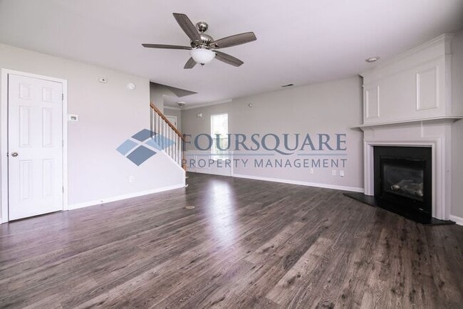 Building Photo - Single Family | Back Patio | Two- Car Gara...