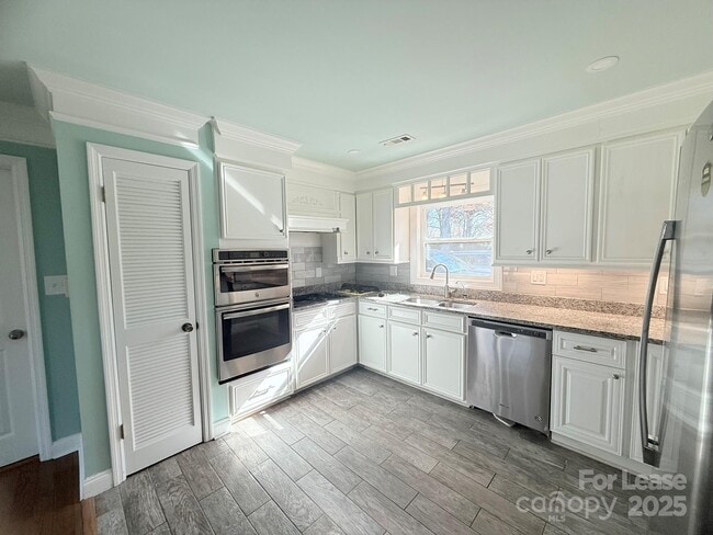 Building Photo - 6124 Williams Rd