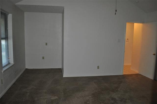 Building Photo - 706 Paintbrush Dr
