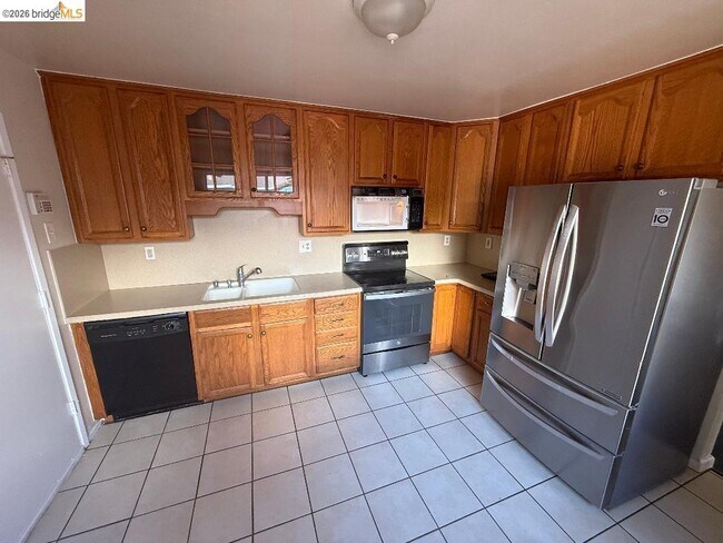 Building Photo - 2112 Banyan Way