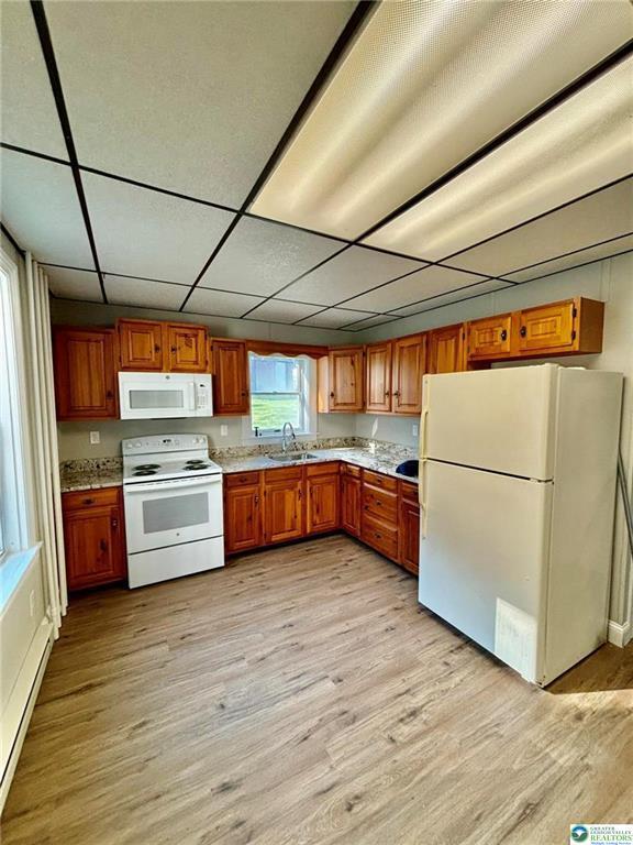 Building Photo - 370 Main St