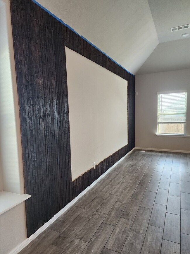 Building Photo - Stunning 4-Bedroom Home in Crowley