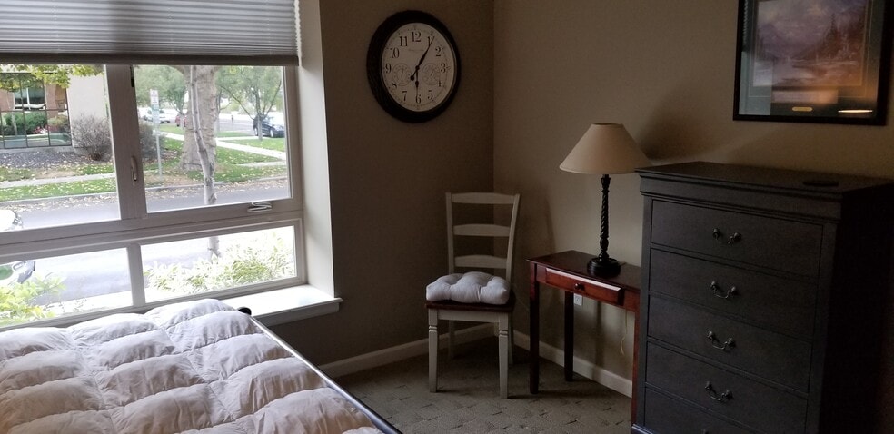 Main Bedroom - 323 W Jefferson St
