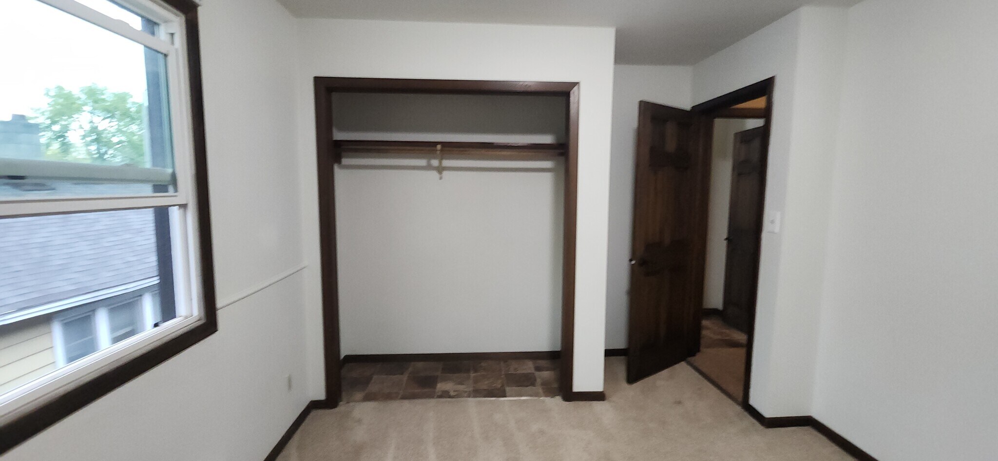 Building Photo - 625 9th St N