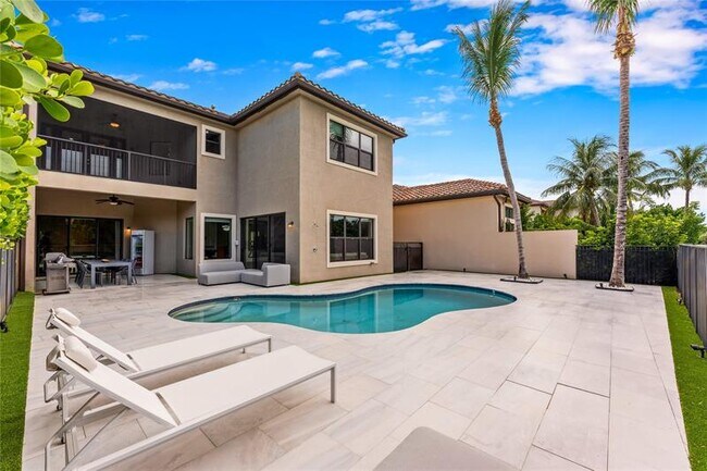 Building Photo - 9571 Eden Roc Ct