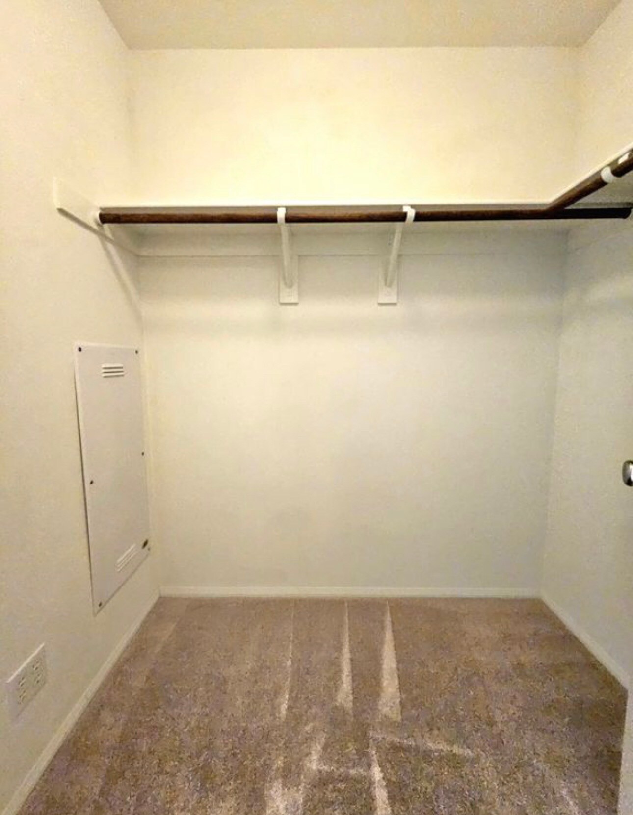 Building Photo - 37 Bijou