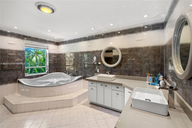 Building Photo - 1575 Stillwater Dr