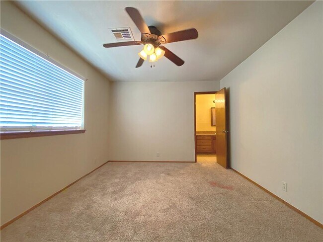 Building Photo - 3620 Wynn Cir