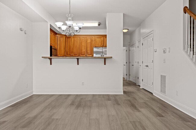 Building Photo - Newly renovated 3-bedroom, 2-bathroom town...