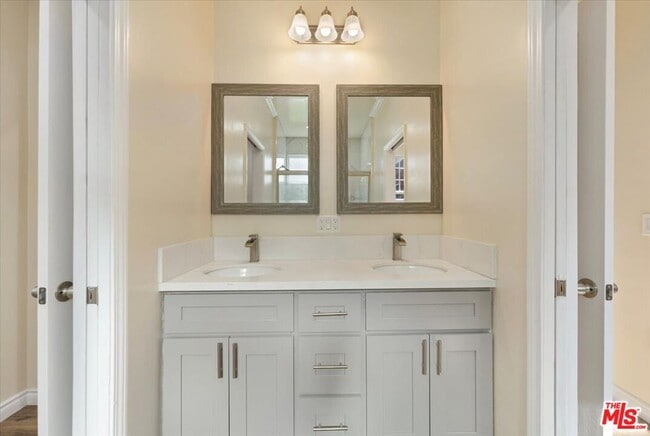 Building Photo - 2207 W 20th St