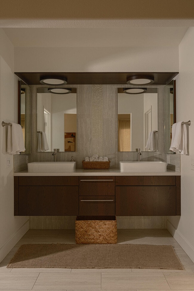 Building Photo - 53675 Avenida Martinez