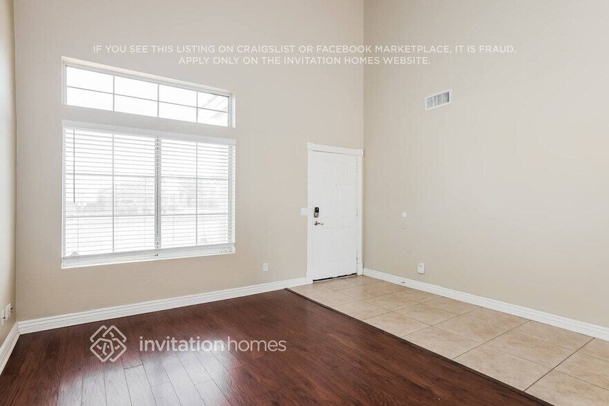 Building Photo - 10901 Hayward Ave