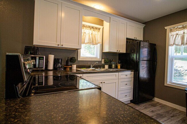 Building Photo - 644 Gladdens Creek Rd