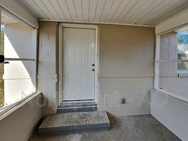 Building Photo - 5217 Ortega Forest Dr