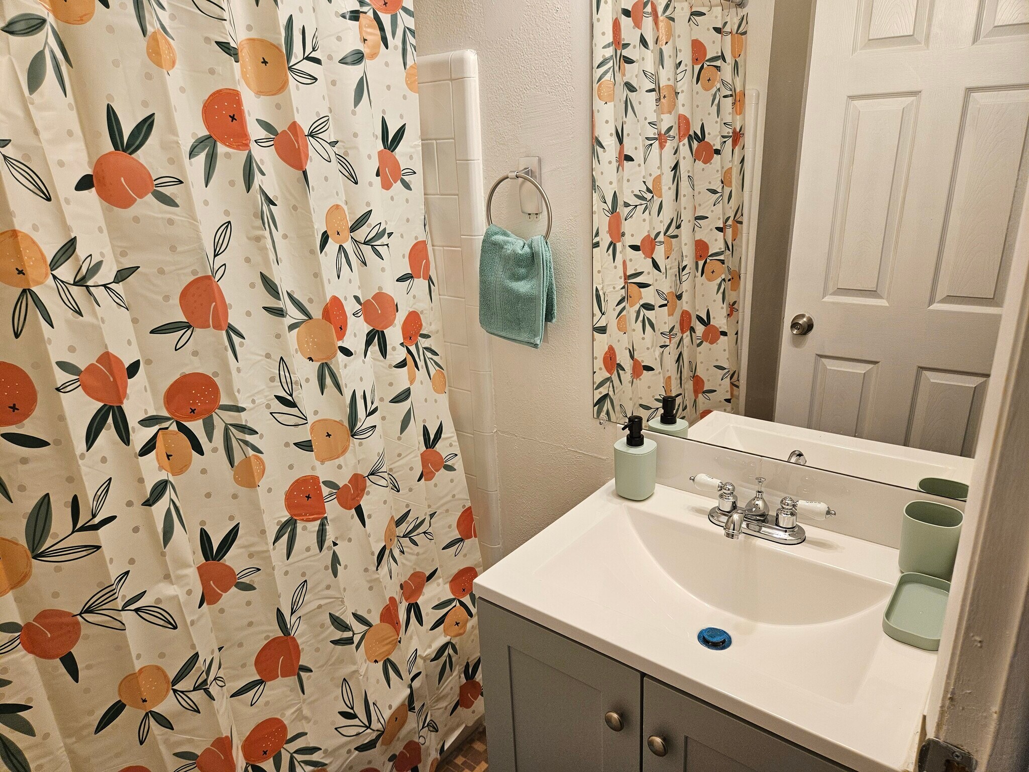 Building Photo - 2211 Patou Dr W