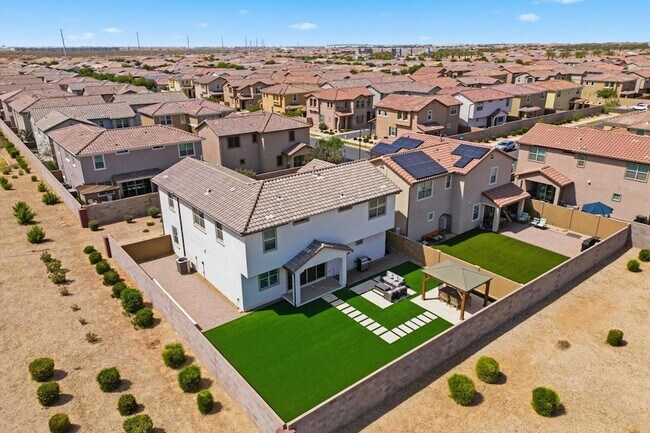 Building Photo - 5935 S Coyote Canyon