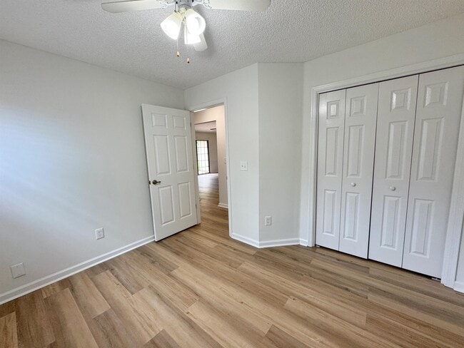 Building Photo - 2086 Magnus Ln