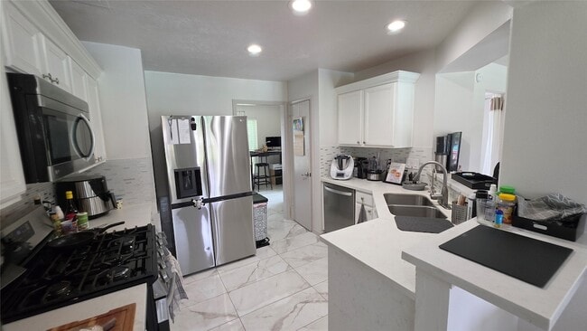 Building Photo - 23510 Stratsborough Dr