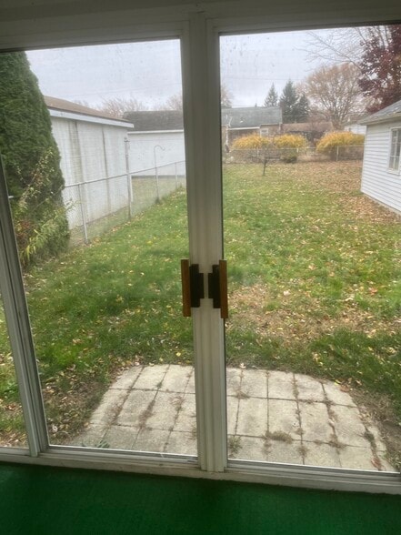 Building Photo - 2241 Fairmont Pky